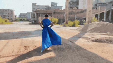 DƬ